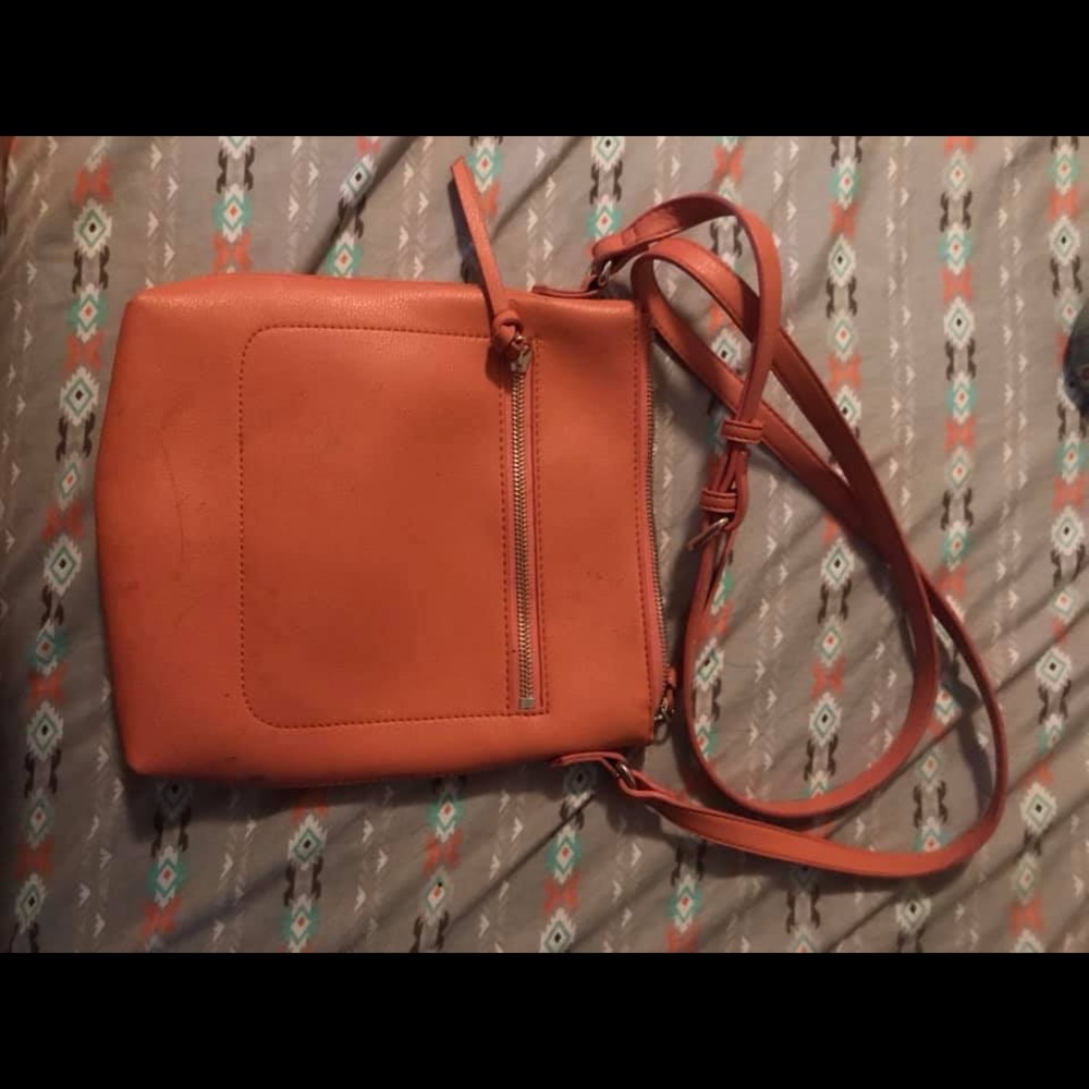 Purse - Picture 1 of 2